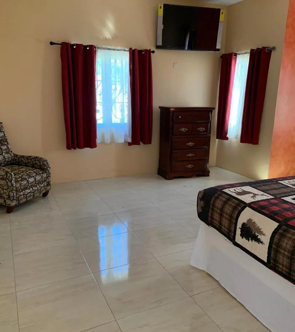 Holiday home Jds House Of Beauty Hotel Old Harbour